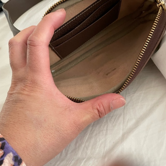 Hard to find Gucci bum bag - Picture 2 of 5